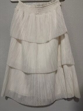 Women's Tiered White Pleated Skirt